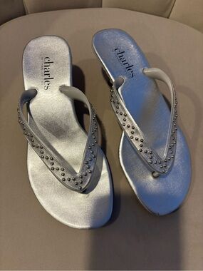 Charles by Charles David Silver Rhinestone Flip Flop Sandals Size 5.5 Very GOOD